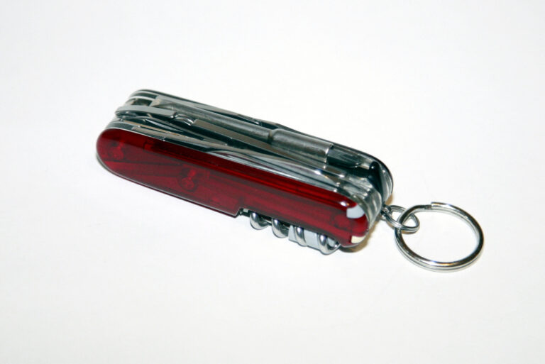 Victorinox Cyber Tool M red translucent pocket multitool, folded; historic CyberTool 34 configuration