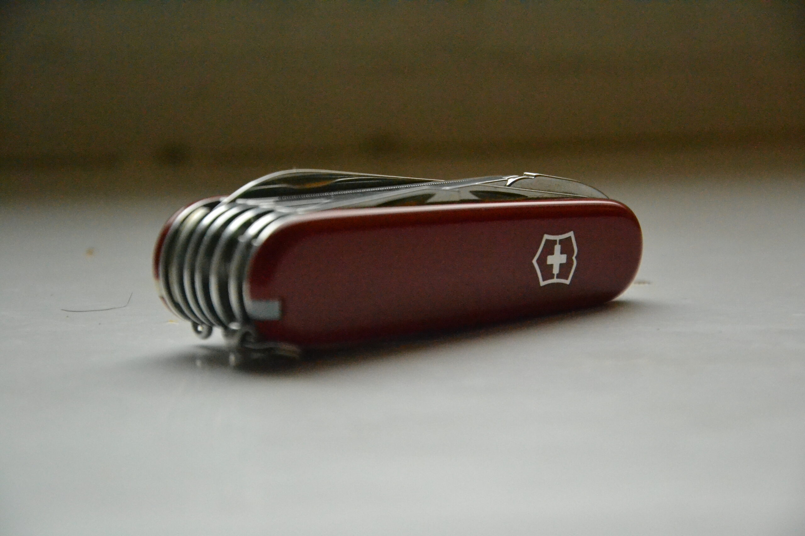 Victorinox Handyman 1.3773 red Swiss Army multi-tool folded, side view