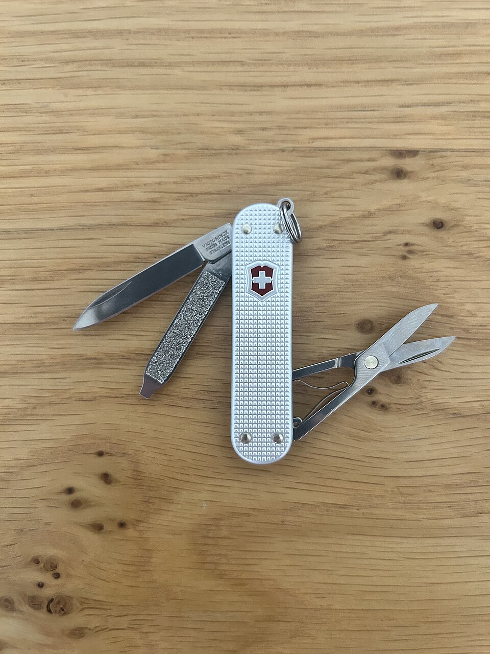 Victorinox Classic SD Alox silver 58 mm Swiss Army knife